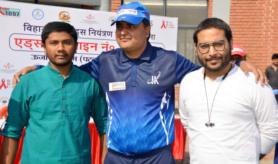 theRajaRavi's tweet photo. #BSACS के द्वारा आयोजित एड्स हेल्पलाइन 1097 कप का शानदार दूसरा दिन। ऊर्जा स्टेडियम के शानदार प्रांगण में अंतिम दो मैचों के साथ यह वार्षिक आयोजन समाप्त हुआ। इस दौरान दर्शक के रूप में उपस्थित छात्र-छात्राओं के बीच जागरूकता हेतु क्विज का आयोजन भी किया गया। https://t.co/b7mAF7lJyR