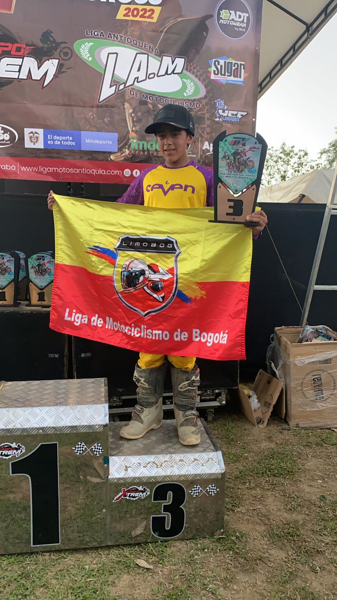 Liga Motociclismo Bogotá tweet media