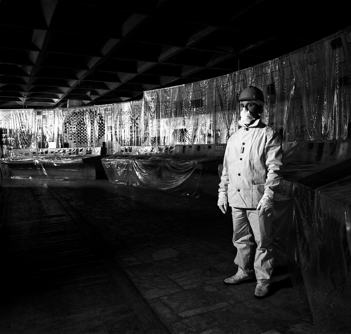 Russian_Photos's tweet photo. In 1995 I was 1st Western photographer in Chernobyl sarcophagus &amp; destroyed Reactor No 4 complex after explosion. These unique photographs available today to collectors for 1st time @withFND.  https://t.co/8jeSSMtqc5  #nftphotography #NFTs #NFTphotograph #NFT #NFTart #NFTartist https://t.co/WsLxmCc3ge