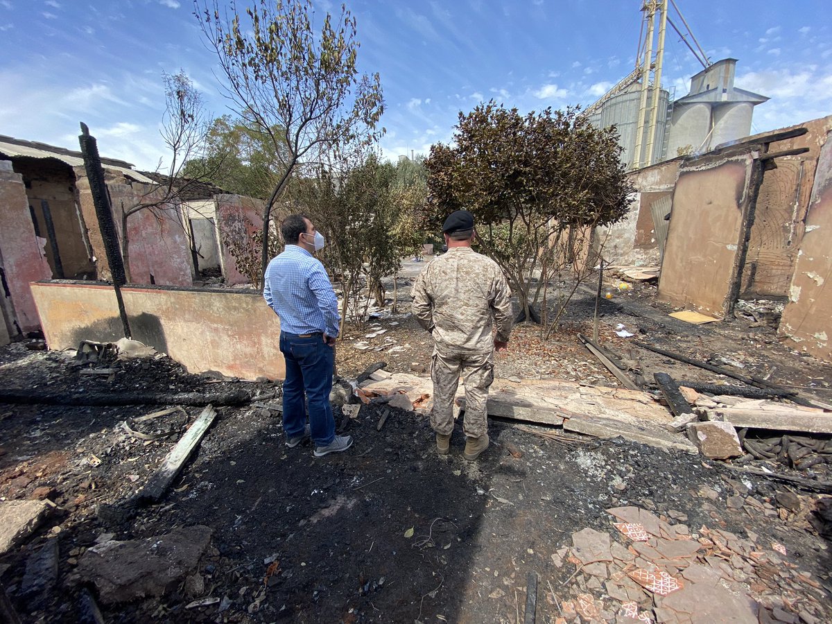 DPROhiggins's tweet photo. El Delegado Presidencial, @RicardoGuzman se encuentra en #SanFernando conversando con las familias afectadas por el incendio del pasado viernes, en la oportunidad les comentó cuáles serán las directrices para la entrega de los apoyos y ayudas por parte del gobierno https://t.co/QBXsuLeGrx