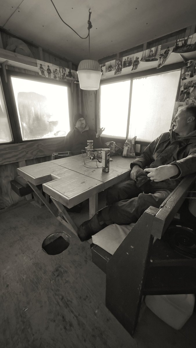 richarddeAth7's tweet photo. #Northbay #Canada #icefishing #adventure https://t.co/RGY4esRegq