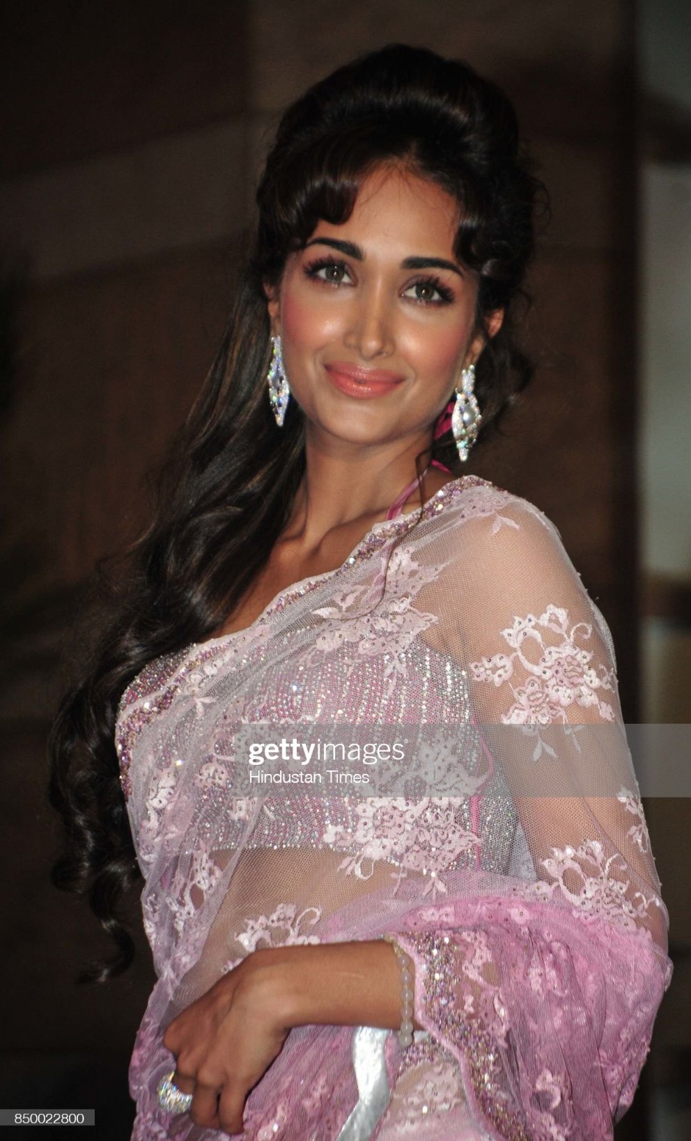          Happy birthday to you jiah Khan       