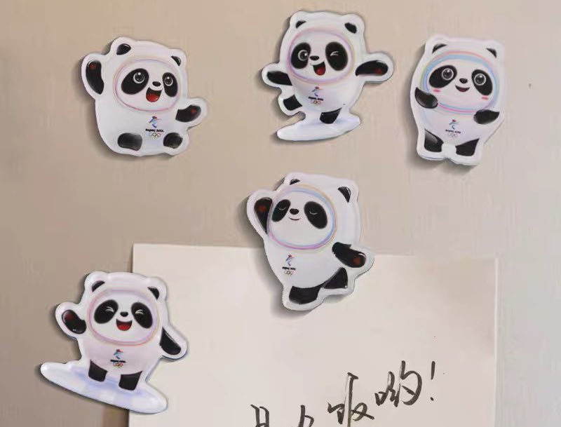 HanyuMuse's tweet photo. #BingDwenDwen 
magnet set giveaway

#Beijing2022 comes to an end. Thank you Yuzu so much for bringing us so many unforgettable moments

To enter until 27 Feb
- Comment with a memorable picture/moment of Yuzu in Beijing 2022
- hashtag #ThankYouForBeijingYuzuru 
- Like &amp; Retweet https://t.co/1P0qgSNeUP