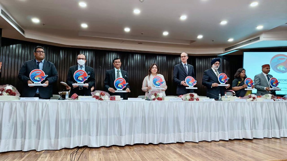 M_Lekhi's tweet photo. Launched the ‘Rescuing Every Distressed Indian Overseas’ Mission (REDIO),a unique initiative of @MOPIndia.

Appreciated their efforts in assisting Indians abroad.The coalescing of the efforts of government and civil society will provide succour to our Indian diaspora profoundly. https://t.co/tjDyWe6JPS
