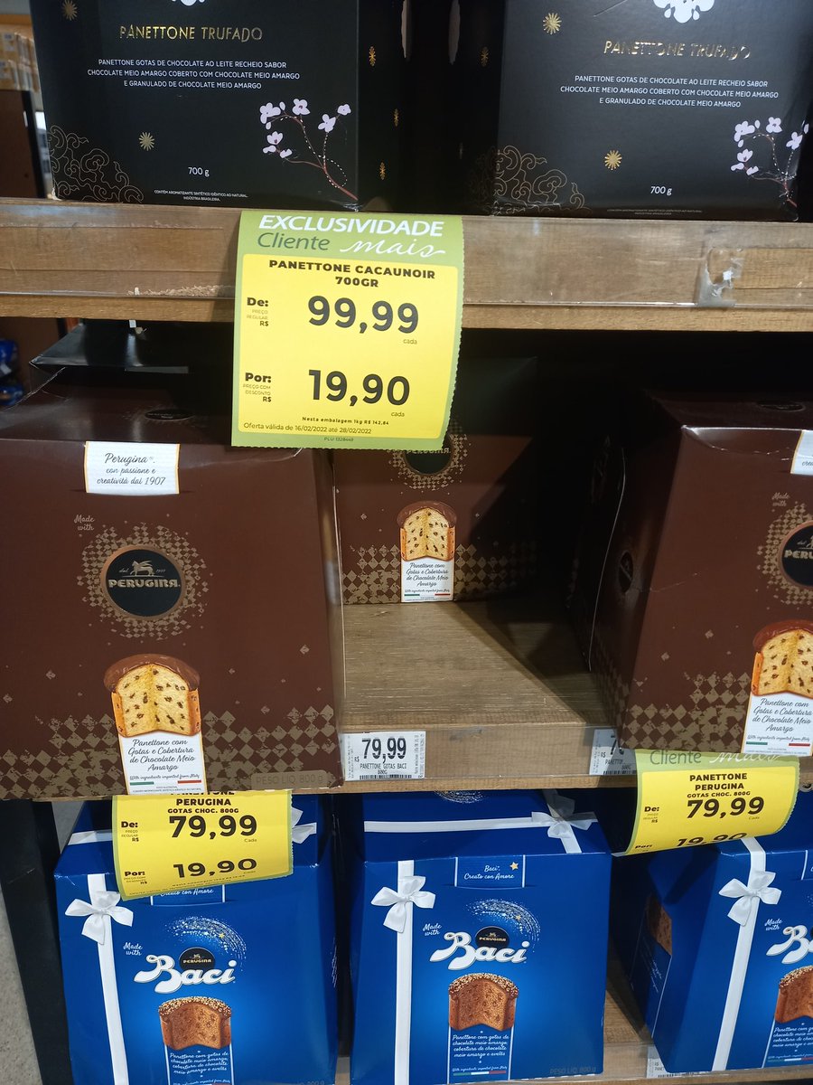 analopasso's tweet photo. @rosana Agora é hora de comprar panetone 🤭 https://t.co/yHypGp3eKq