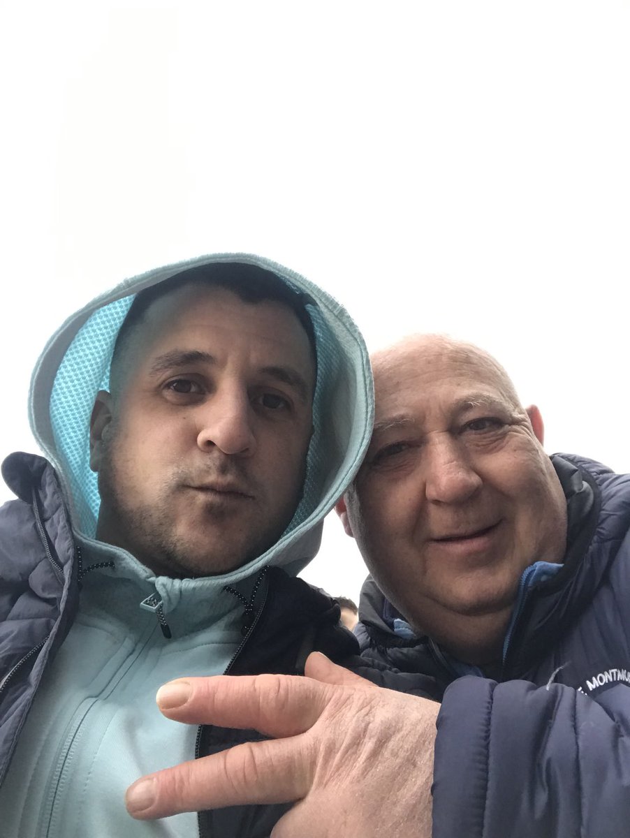 JuRatssien tweet media