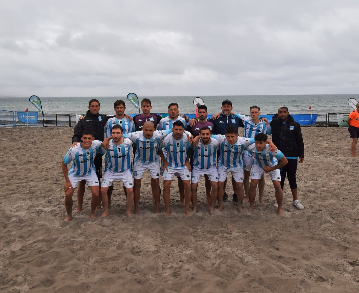 LaNocheRC's tweet photo. #Racing se consagró campeón de la Liga Nacional de Fútbol Playa 🏆
La Academia se impuso 3-1 sobre #Citrex en los penales, tras un empate 4-4, y se quedó con el título en la primera edición del certamen 🎓⚽
¡Felicitaciones, @RacingFutPlaya! 👏👏 https://t.co/YU7o72m5Fb