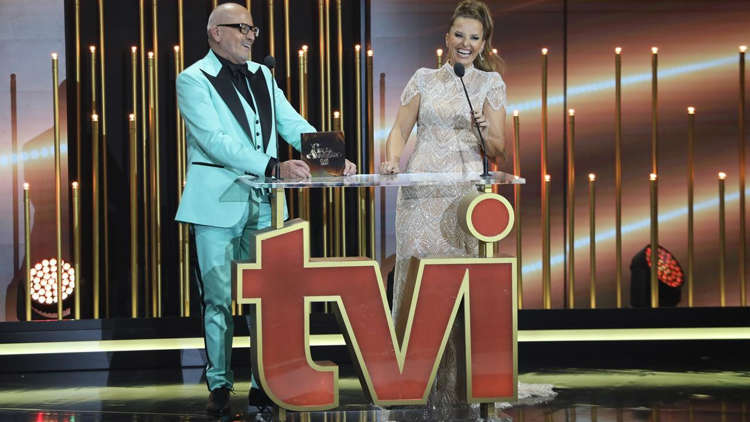 Num é por nada mas ...havia necessidade ???
O * Levo no pacote ....pelo amor da Santa a TVI vai de mal a pior 🥴🤢🤮