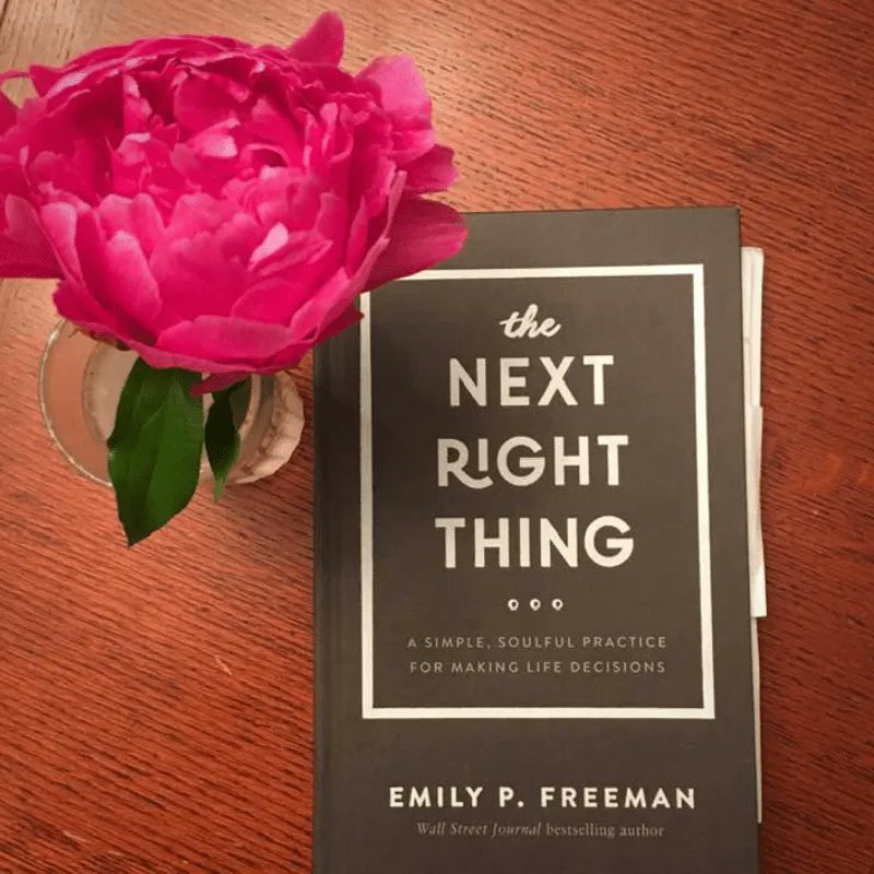 SarahLynneCR's tweet image. Book Review: The Next Right Thing. Read more here: buff.ly/3GYwgMj via @SarahGeringer #dothenextthing #makinggooddecisions #Godwillguide