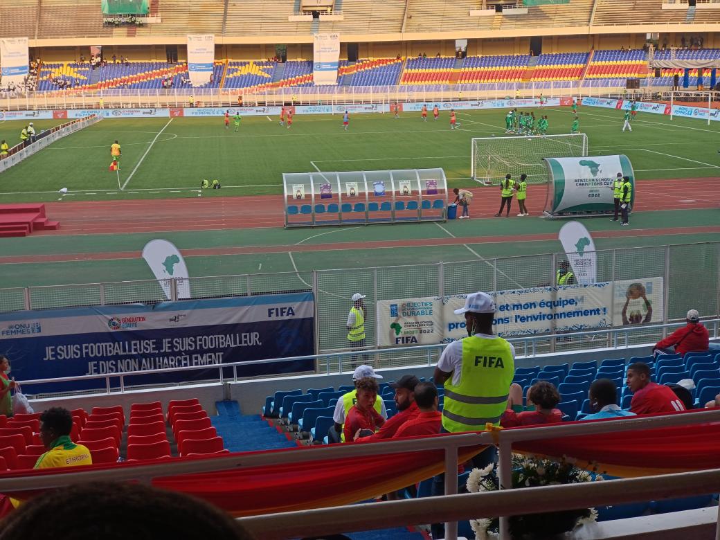JbBaderha's tweet photo. FIFA/CAF: La  RDC  joue en ce moment au stade des Martyrs la finale du championnat panafricain interscolaire. Je suis fier d'accompagner le Complexe Scolaire Horizon de Bukavu qui représente notre pays. https://t.co/lDu8dUvtYX