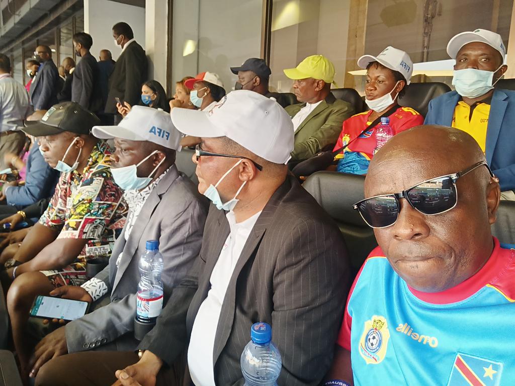 JbBaderha's tweet photo. FIFA/CAF: La  RDC  joue en ce moment au stade des Martyrs la finale du championnat panafricain interscolaire. Je suis fier d'accompagner le Complexe Scolaire Horizon de Bukavu qui représente notre pays. https://t.co/lDu8dUvtYX