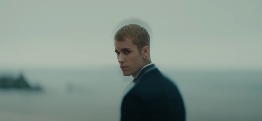 “Ghost” by @JustinBieber has reached #1 on Mediabase’s US pop radio chart. It becomes his 12th #1 hit on the format.