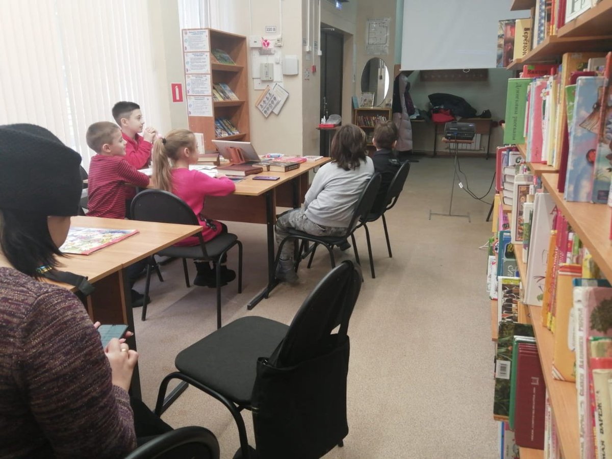 cbs_9's tweet photo. #ЦБС #Деньродногоязыка

20 февраля библиотекарь отдела-библиотеки №9 провела для читателей беседу-диалог «Язык родной, дружи со мной». https://t.co/e6563KTdY4
