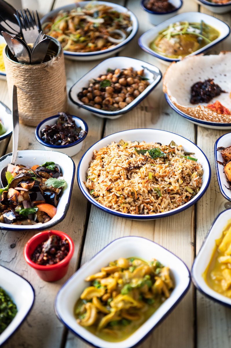 CoconutTreeUK's tweet photo. #sharinggoals!!!🔥

Word up Coconuts!! Sharing is caring so grab your friends and intro them to Sri Lankan food and our vibe!💚🌴 https://t.co/tBlLgSBrTz