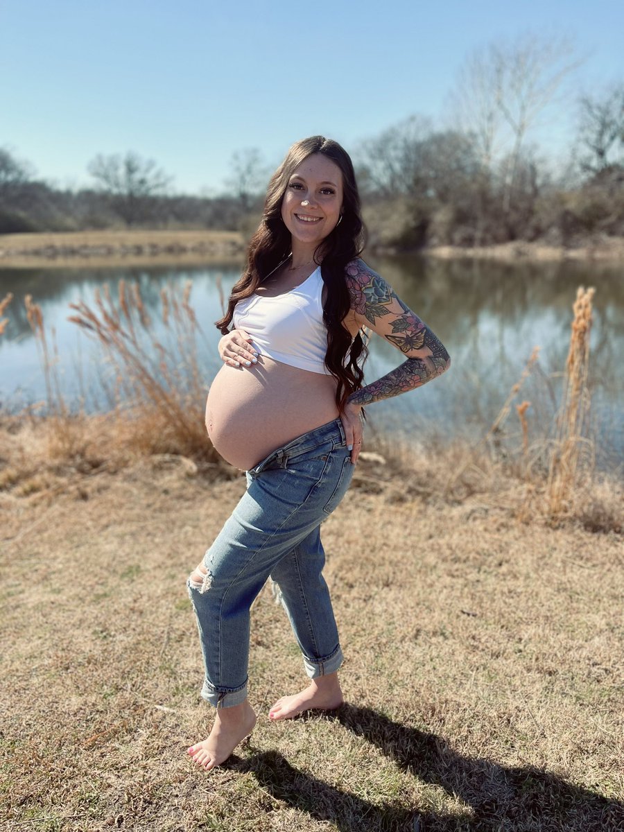 _Shayla_C_'s tweet photo. So In love and ready for our sweet baby🤍 https://t.co/O42l0KR8vv