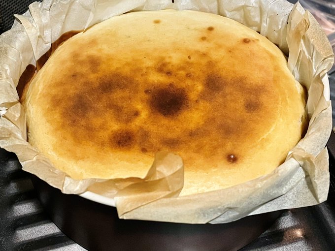 バナナチーズケーキ焼いた
前回のパターンもいいけど、今回はゆっくり表面焼ける方法にした 