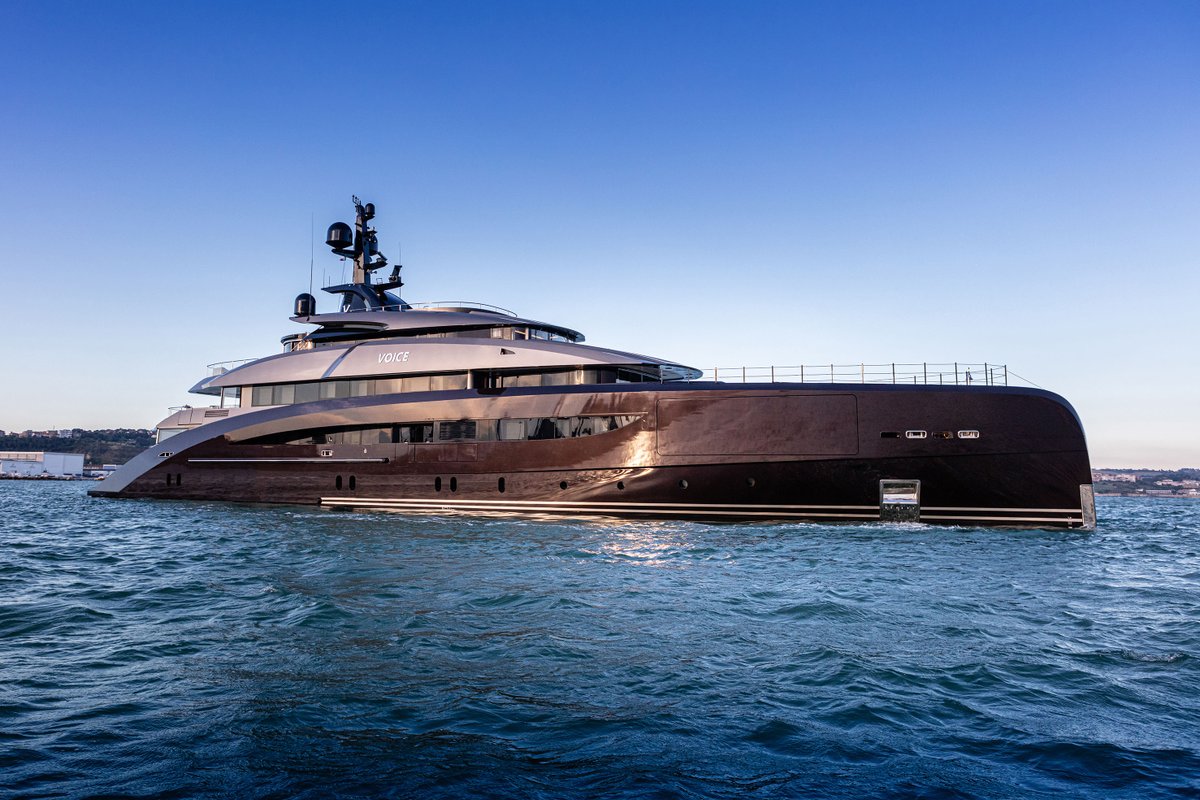 OCEANWAY1's tweet photo. BEST INTERIOR DESIGN SUPERYACHT FROM 40 TO 70M: @CRN_Shipyard Voice 

#oceanwaychinayachtawards #chinayachtevents #2021oceanwayinternationalvirtualboatshow #yacht #yachting #yachts #motoryacht #motoryachts #catamaran #design #interior #interiordesign #designinterior https://t.co/4DJNyGhN4G