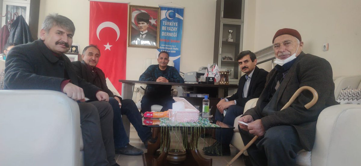 hsoylemez0244's tweet photo. Özel Çocuklarımızı hayata bağlayan #BeyazAy Derneğinin Pilav gününe iştirak edip, güzel kardeşlerimiz ve aileleri ile hasbihal ettik
Kazım Aydoğan başkana,yönetimine fedakarlıklarından dolayı teşekkür ediyoruz
Rabbim kardeşlerimizin ve ailelerinin yardımcısı olsun
@MemurSenKonf https://t.co/vEamK62MfK