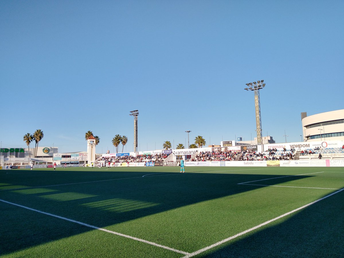 ontinyent1931cf's tweet photo. 🙌 Aixina estan les grades de l'estadi Municipal El Clariano. Una vesprada única! https://t.co/IChBLDdp2C