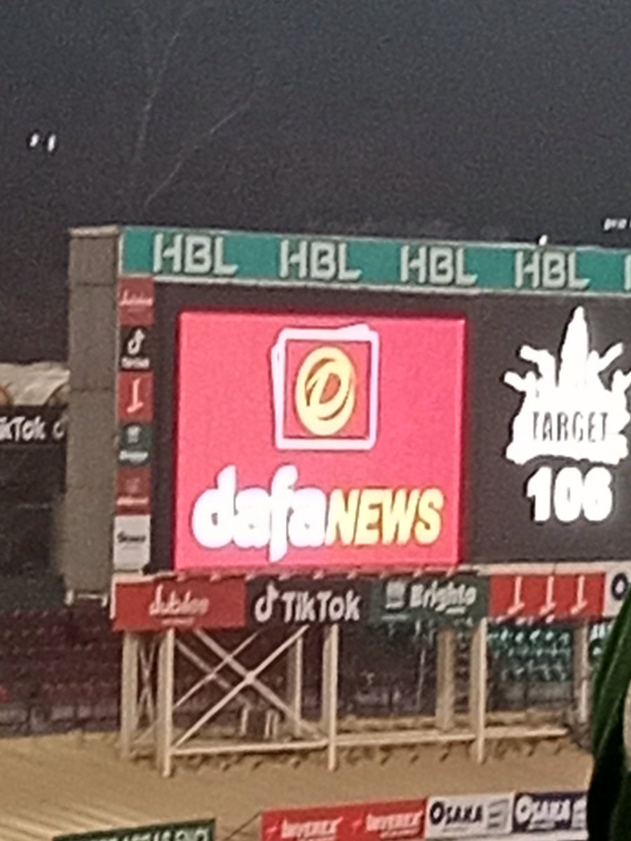 razabeena's tweet photo. My favourite news channel #Daffa 😉 https://t.co/3GTqDh74yi