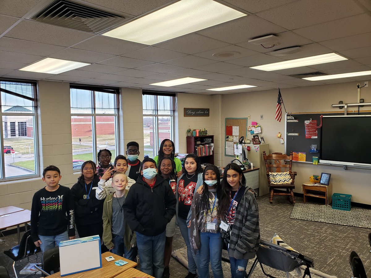 BrittneyHill06's tweet photo. Science Olympiad is the BEST!! Meyer Eagles came to compete and support one another! #learningtakesyouplaces #BeThe1 https://t.co/kwzciqK2no