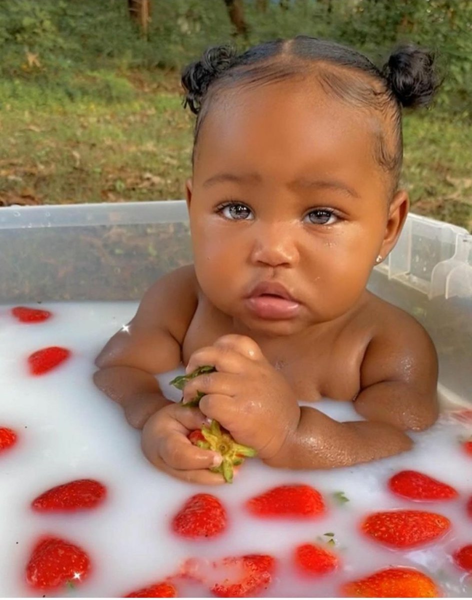 Lilblackbabies's tweet photo. 🍓🍓🍓

(Via _chanellashae on IG) https://t.co/Uj8uasE6VR