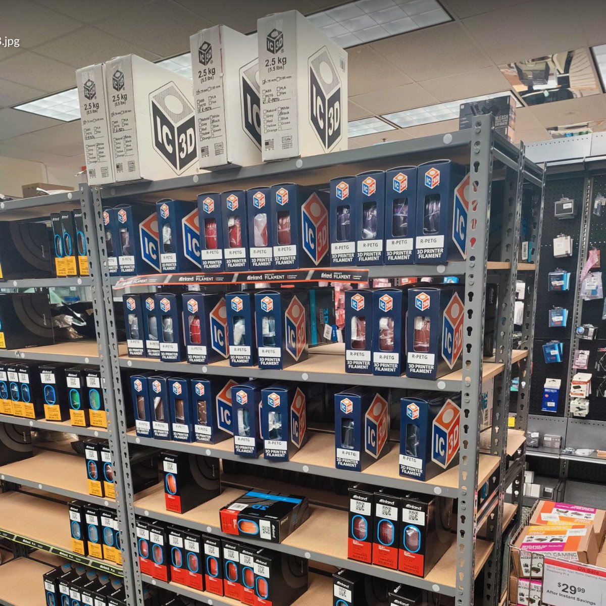 Production grade #IC3DPrinters Recycled PETG #3DPrinting filament is now available at @Microcenter retailers around the nation!

#EnableHumanPotential #DemocratizingManufacturing #CircularPolymerSystem #MadeInOhio #PETG #PLA