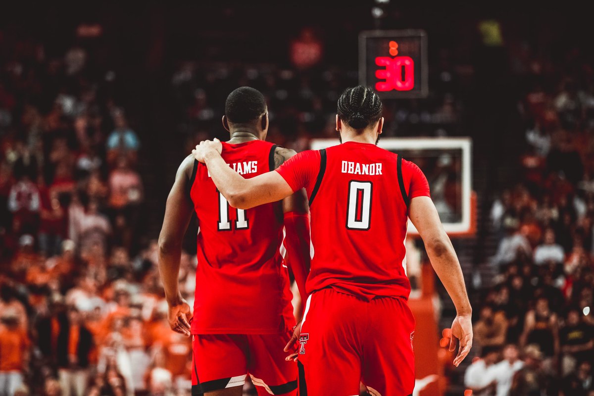 TexasTechMBB's tweet photo. This is what Ŧogether looks like. ❤️ https://t.co/O5ah7d2rqH