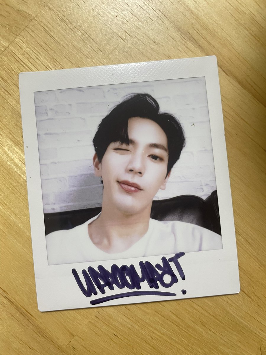 xiaorabit's tweet photo. 성덕 김구구 등장🐦 까오업 평생 사랑할게🖤 대신 너네도 둘이 평생 사랑해주라🤍
싸인폴라도 받고 영상통화도 했고 생일광고 인증샷도 받고 태국에 구구생축 메세지도 진출했고 ⭐️마지막목표 태국가서 까오업 실제로 만나기⭐️
@uppoompat @number_9th #uppoompat #number_9th #kaoup https://t.co/bu7rlvokv7