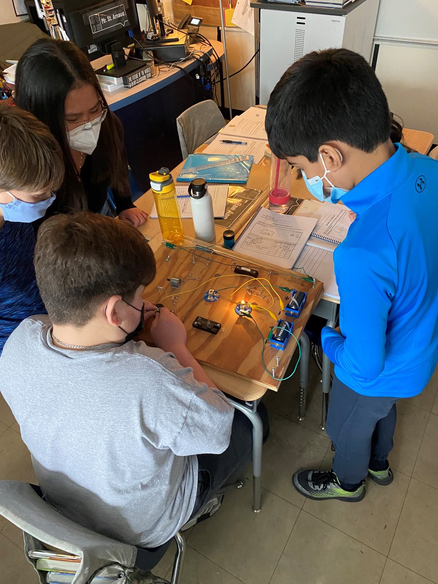 GoodShepherdECS's tweet photo. Students in 5B, Mr. St. Arnaud's homeroom, have been learning about conductors and insulators in their Electricity science unit. Now they are using their circuit boards to test a variety of materials to see whether they are electrical conductors or insulators. #ecsdfaithinspires https://t.co/OPx3IJKwHK