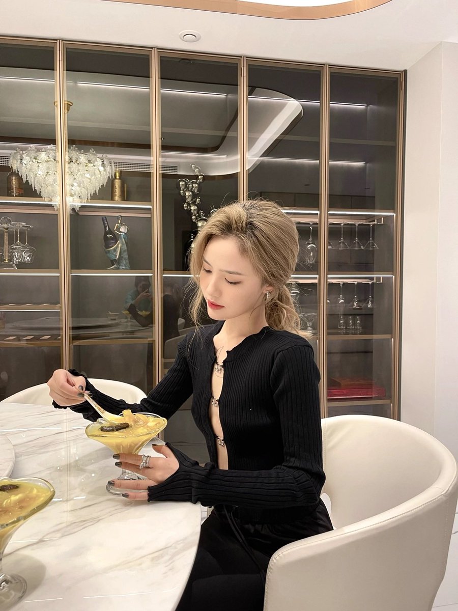 想知道床上是什么样？