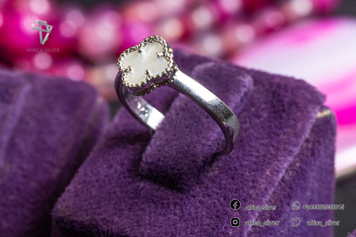 خاتم فضة نسائي عيار 925 ..✨
....
السعر : 5800..✨
...
المقاس : 7 ..✨
...
fast delivery 🚚✨
#Africa_silver