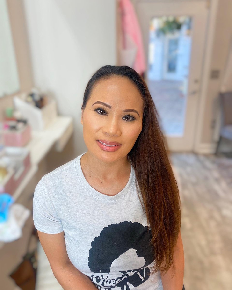 Doll_baby93's tweet photo. Happy client , Happy Artist! This beauty asked for a "natural soft look" #enhancedBeauty #SymonBeats 🔥❤️ #makeuplooks #makeupisart https://t.co/y4MpKGjfyY