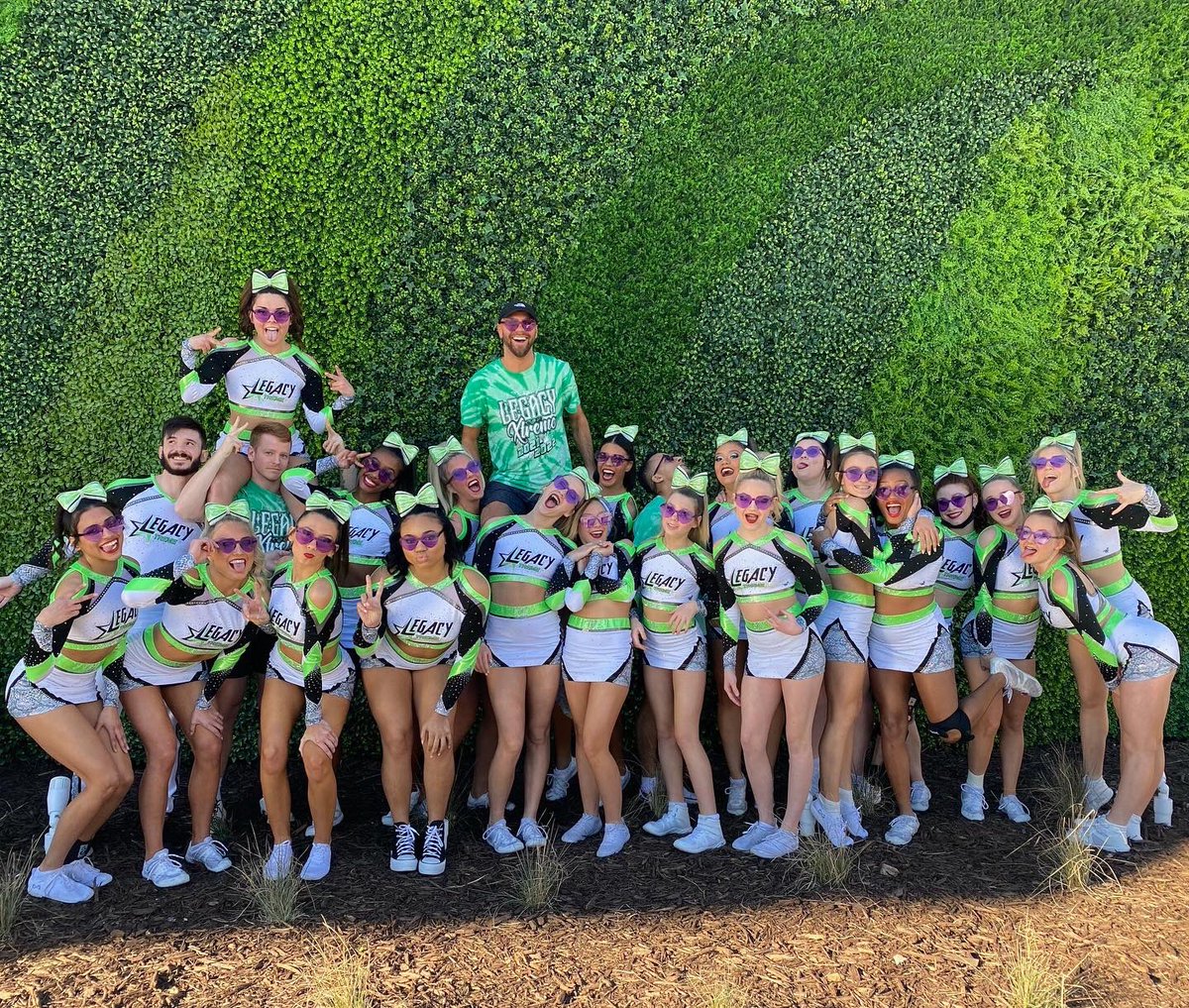 BOOMSLANGS about to bring it on Day✌🏼you won’t want to miss this! Tune in to VarsityTV today at 3:56p Hall B5! GOOD LUCK AND LOTS OF #LEGACYLOVE 💚💥 @lxboomslang