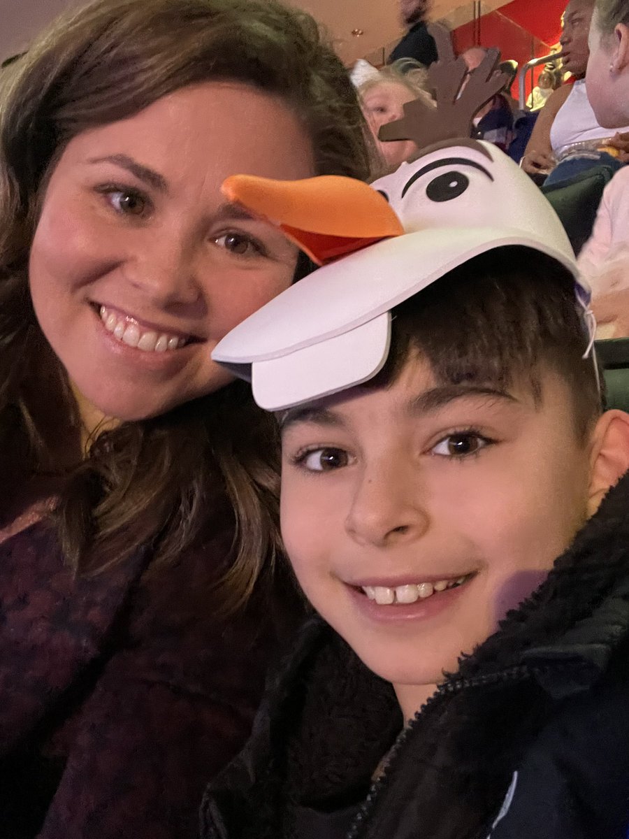 GinaMiller03's tweet photo. #Disneyonice https://t.co/U0Sun9EjEO