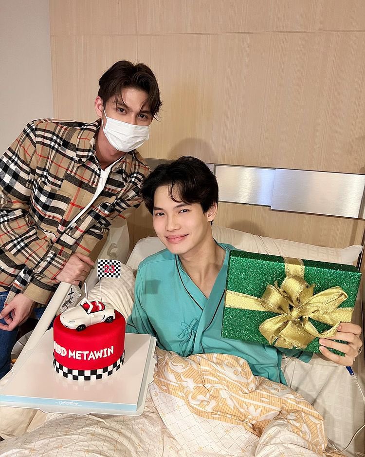bbaiwinmysun's tweet photo. Happy Birthday na bunbun 🐰💚
I don't know what to say, what is the point of success for the future and don't forget to take care of your health and always be the best 

WISHING WIN HAPPINESS
#winmetawin #HappyWinTurns23
#snowballpower https://t.co/lczLgwW71P