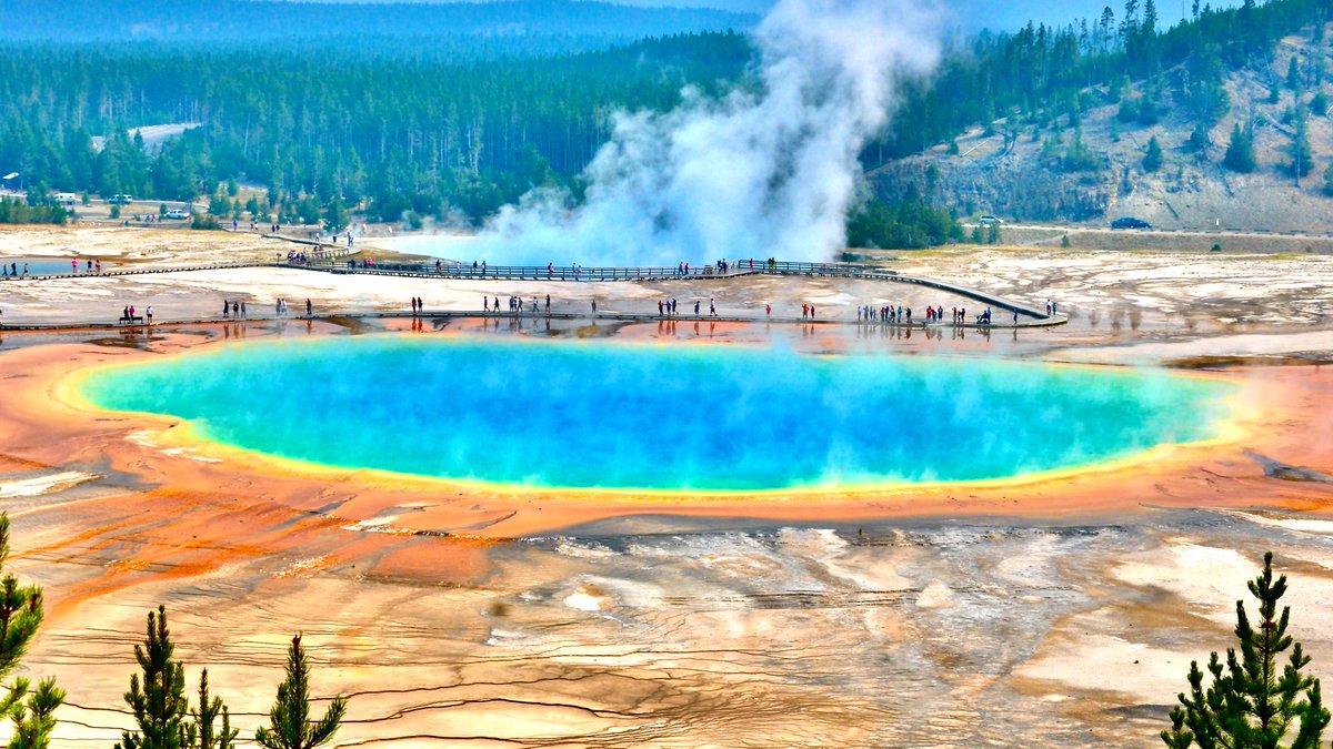paddleandtrails's tweet photo. @YellowstoneNPS #Yellowstone150 #YNP150area there is something to be said about the Grand Prismatic Springs. 🏔❄️☀️ @YellowstoneNPS @59NationalParks https://t.co/YyvgoaUXjo