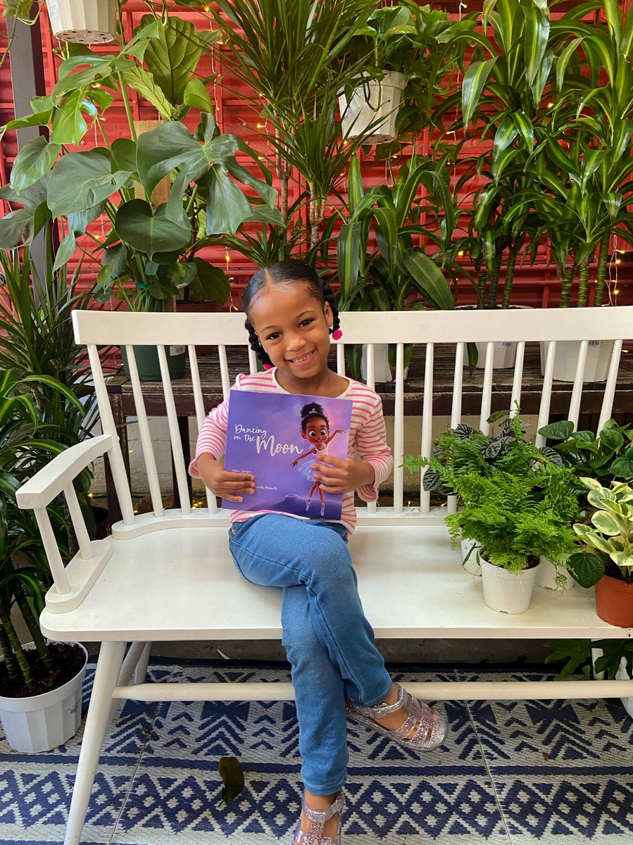 LovehealthB's tweet photo. The purpose of our book is to inspire children all around the world no matter how big the dream is, if you can dream it then you can achieve it.  

Dancing on the moon is available online on Amazon and Barnes and Noble ☺️❤️🙏🏾📚 https://t.co/gZ3lRdwfaC