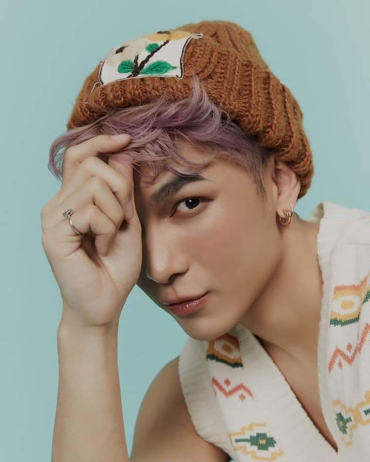 Feliz cumpleaños Mew q tu vida sea muy feliz #HappyBirthdayMew ❤🌷😘