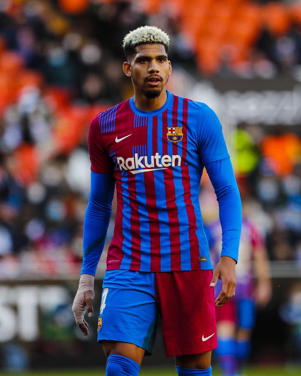 FCBarcelona_es's tweet photo. ⚔️🇺🇾 ¡Qué bueno que volviste! https://t.co/ilDvGSaA27