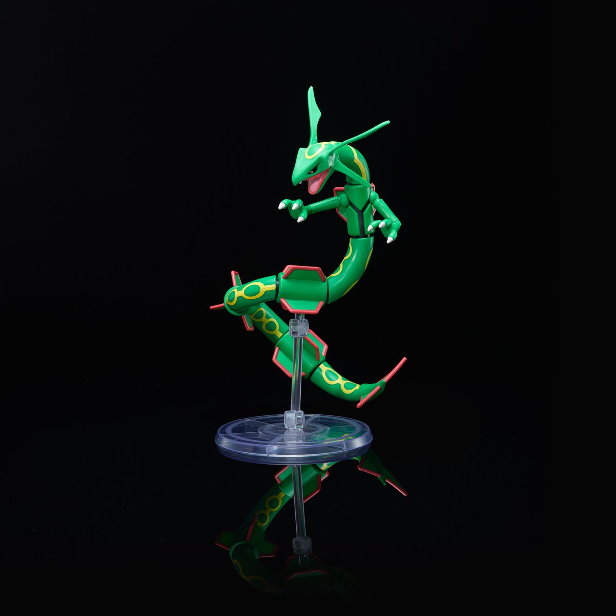 pokejungle's tweet photo. We're happy to share pictures of @Jazwares' upcoming Select 6" Articulated Figure of Rayquaza! Fans in the US will be able to purchase it at Target stores soon, with it becoming available to buy at GameStop or Amazon in May. What do you think?! https://t.co/Fz6UXpnsNi