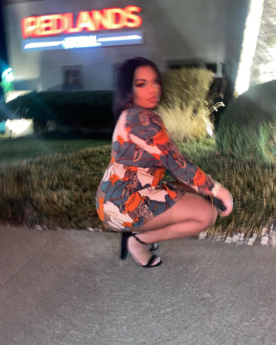 mnxkole's tweet photo. take them titties out cause i wanna see em. AM to the PM, DD’d em &amp; i need em 🧡 https://t.co/7wQf5ncSt2