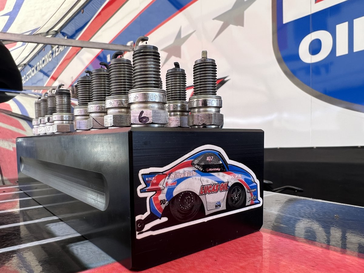 KyleKoretsky's tweet image. The @Lucas_Oil Camaro is all warmed up and we're swapping the "warm-up" @DENSOAutoParts spark plugs to the raceday ones. Time to send it all the way to the win!

📸 @srdrivenmedia

#NHRA #Winternats