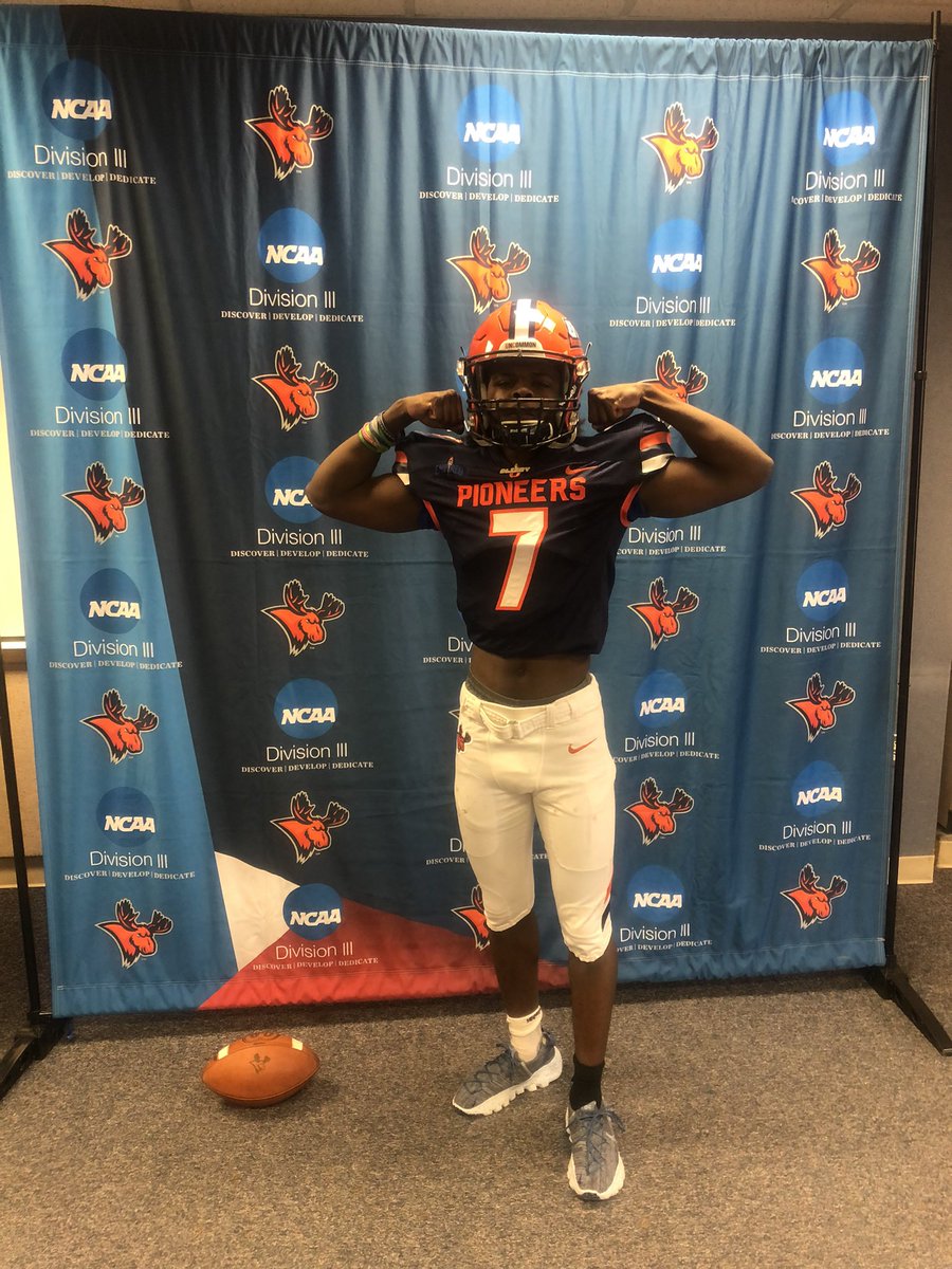 I had a great time at <a href="/uticauniversity/">Utica University</a> official football visit 🧡💪🏾. Thank you <a href="/CoachGerbino/">Joe Gerbino</a> for everything 🤟🏾