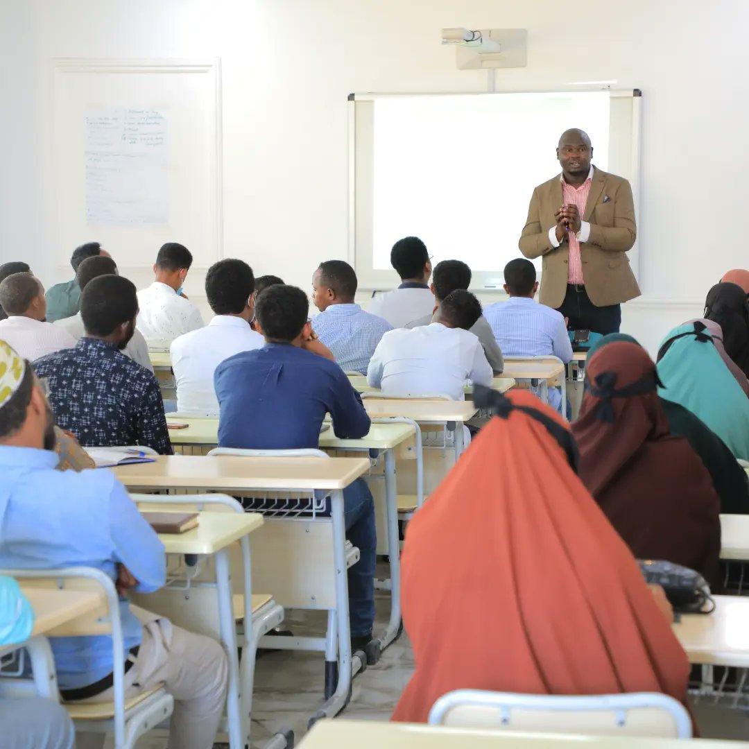 imlsimad's tweet photo. Welcome to the Institute of Modern Languages. Orientation session for newly admitted students in the English for Academic Purposes program.
#LearnAtIML
#ExperienceAtIML
#Feb2022Intake. https://t.co/1wE8Nq5Txg