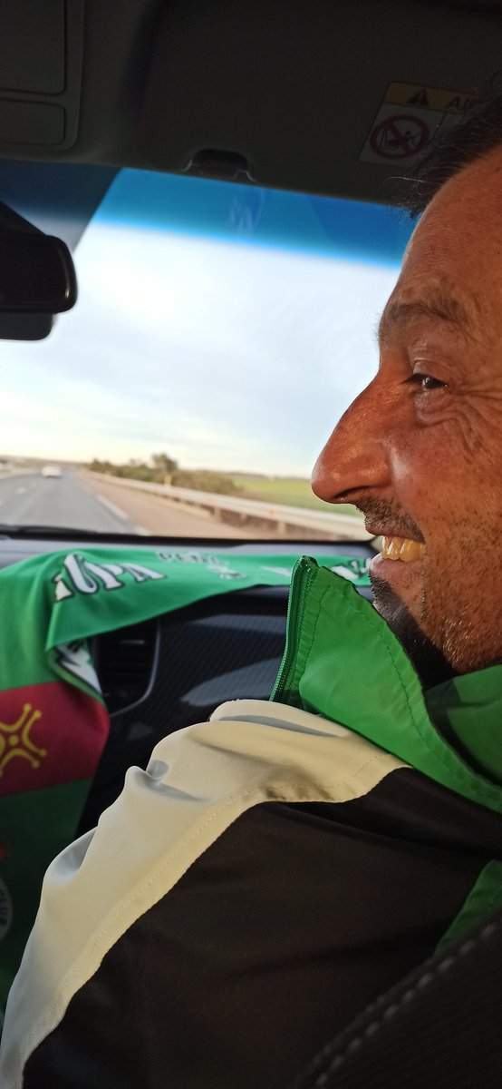 De vuelta a tierras cántabras con una sonrisa y los 3 puntos. Muchísima suerte a Unionistas!!!! GRAN EQUIPO Y GRANDE SU AFICIÓN!!!!!!!!!