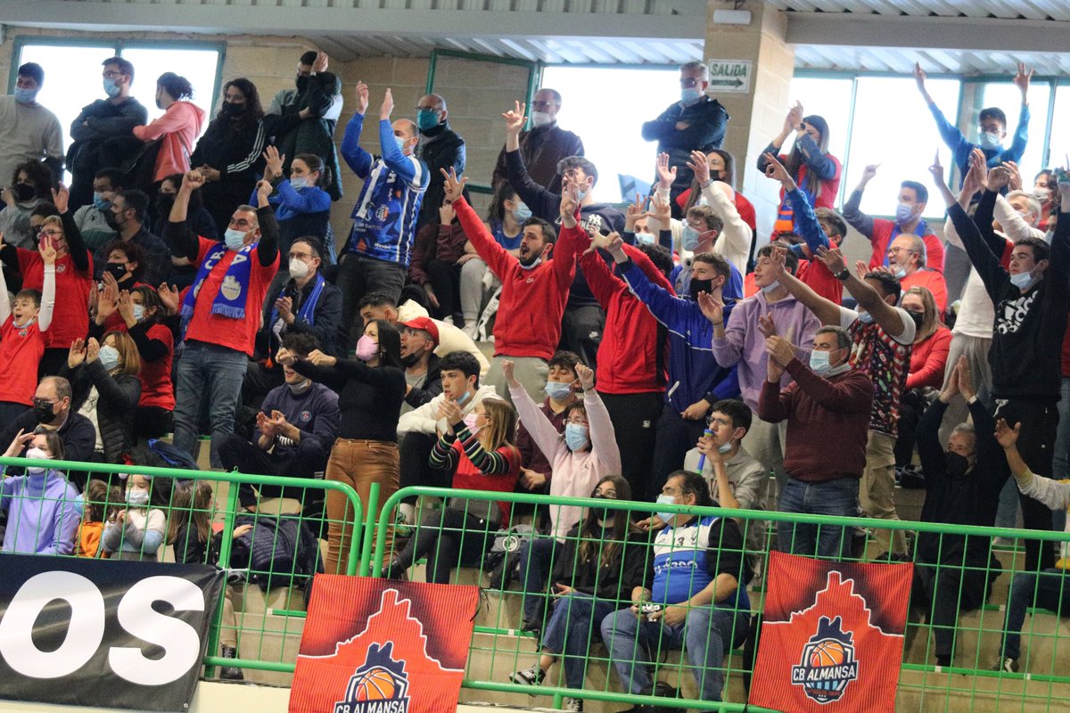 CBAlmansa's tweet photo. ⛹️♂️ #Copa1AutoMasCLM - FINAL
🆚 @ADB_Hellin
🔵 39-48 🔴
⏱ 3C - 5:58
✍ Amplia expedición almanseña que se ha desplazado a Hellín.
#LaFuerzaDelEquipo #JuntosSomosMásFuertes https://t.co/9xl4affUFh