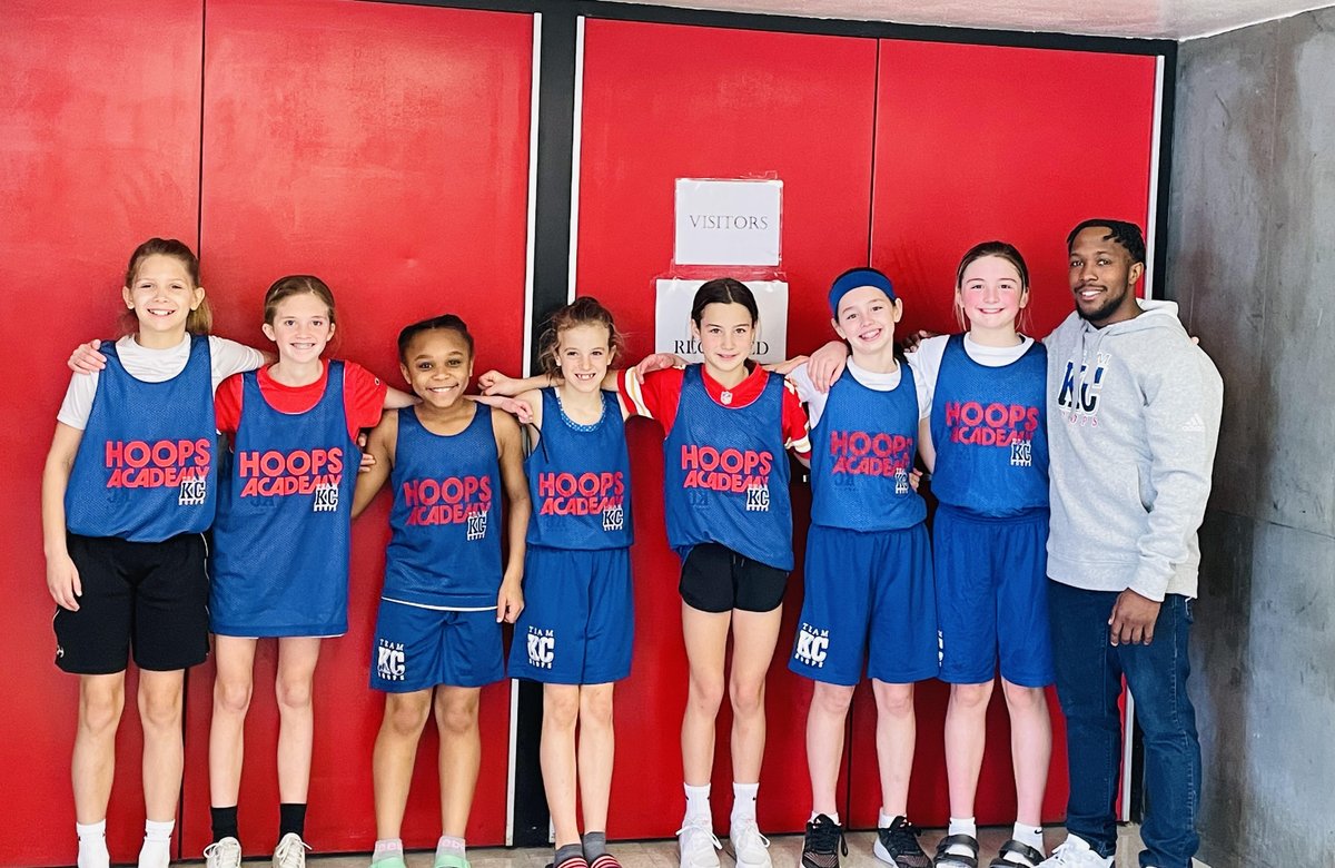 teamKChoops's tweet photo. Good job girls and coach Stephon! https://t.co/bOxf8tRQKO