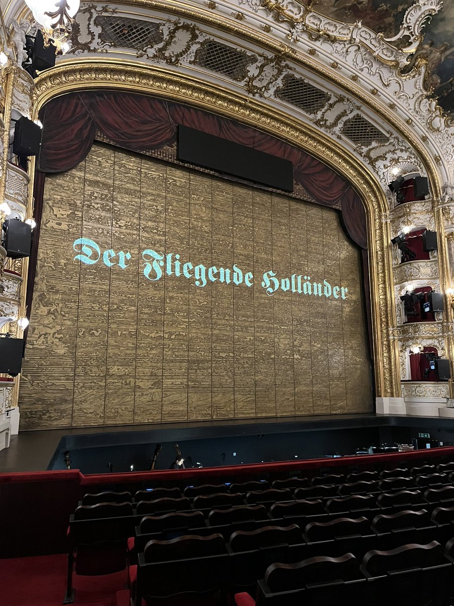 vtguillemin's tweet photo. Nouvelle production de #DerFliegendeHolländer de #Wagner dans une mise en scène de #Tandberg dirigée par #Steffens. Distribution : #Goltz #Teige #Plech @briscein 🌊 https://t.co/JQIt34MfXJ