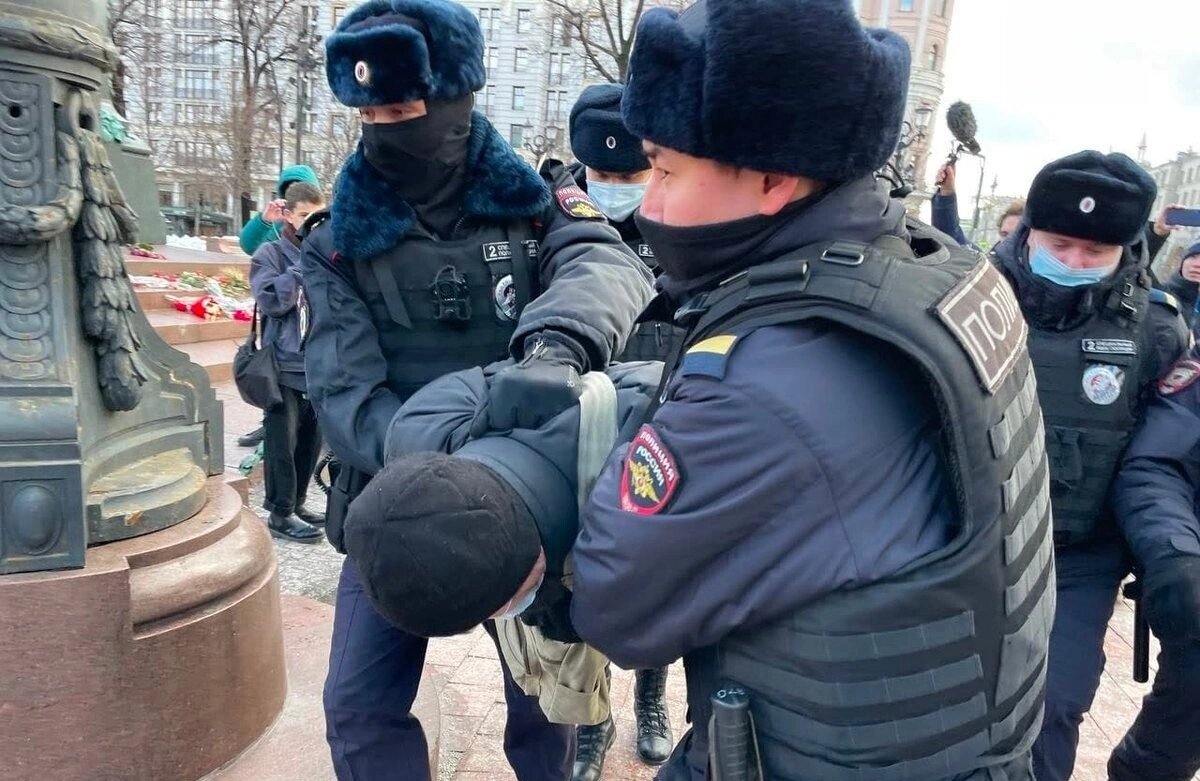 Митинг 20 февраля. Полиция Украины на войне. Военный против полицейского. Милиция Украины.